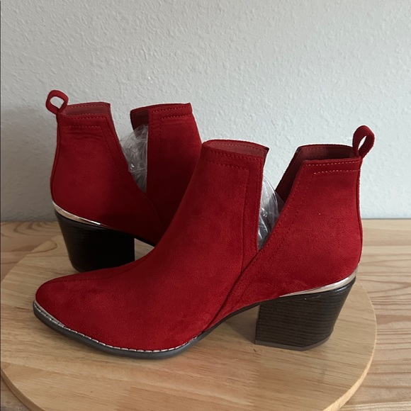 Journee Collection Womens Issla Booties Stacked Heel new 9 - Picture 2 of 5